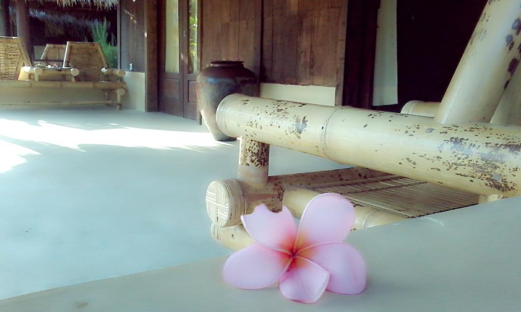 Selong Belanak Bungalows Esterno foto