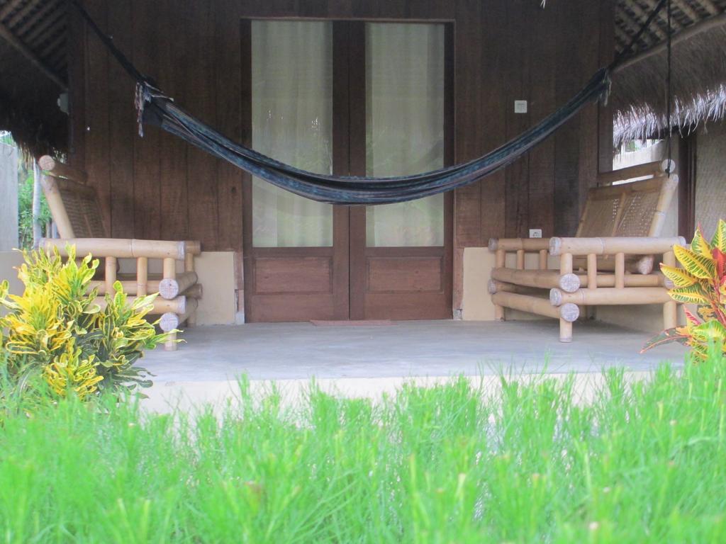 Selong Belanak Bungalows Esterno foto