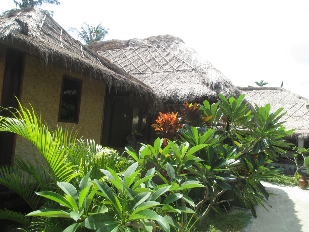 Selong Belanak Bungalows Esterno foto