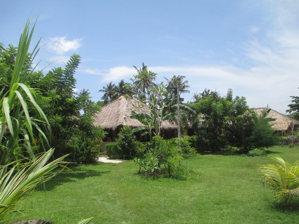 Selong Belanak Bungalows Esterno foto