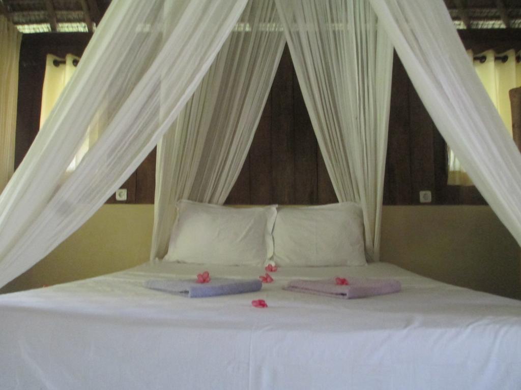 Selong Belanak Bungalows Esterno foto